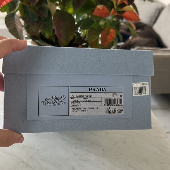 “Authentic Prada Calzature Donna Empty Shoe Box dimensions are 11 1/2”x 8 1/4”. - Picture 12 of 12